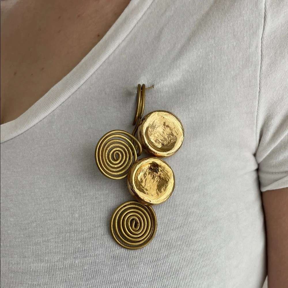 Gold Spiral Pendant Necklace and Earring Set - Picture 6 of 11